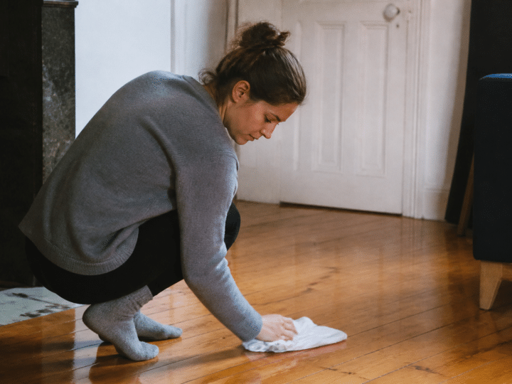 Comment nettoyer le parquet en bois sans l&rsquo;abîmer
